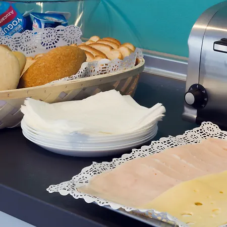 Pixel בית הארחה 3*